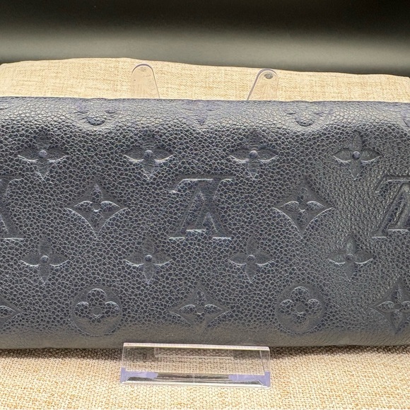 LV Sarah Wallet – Navy Empreinte Classic - Picture 6 of 11
